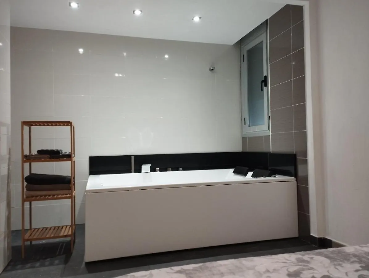 Apartamento Atico con hidromasaje, terraza y piscina Amposta 0*,  España