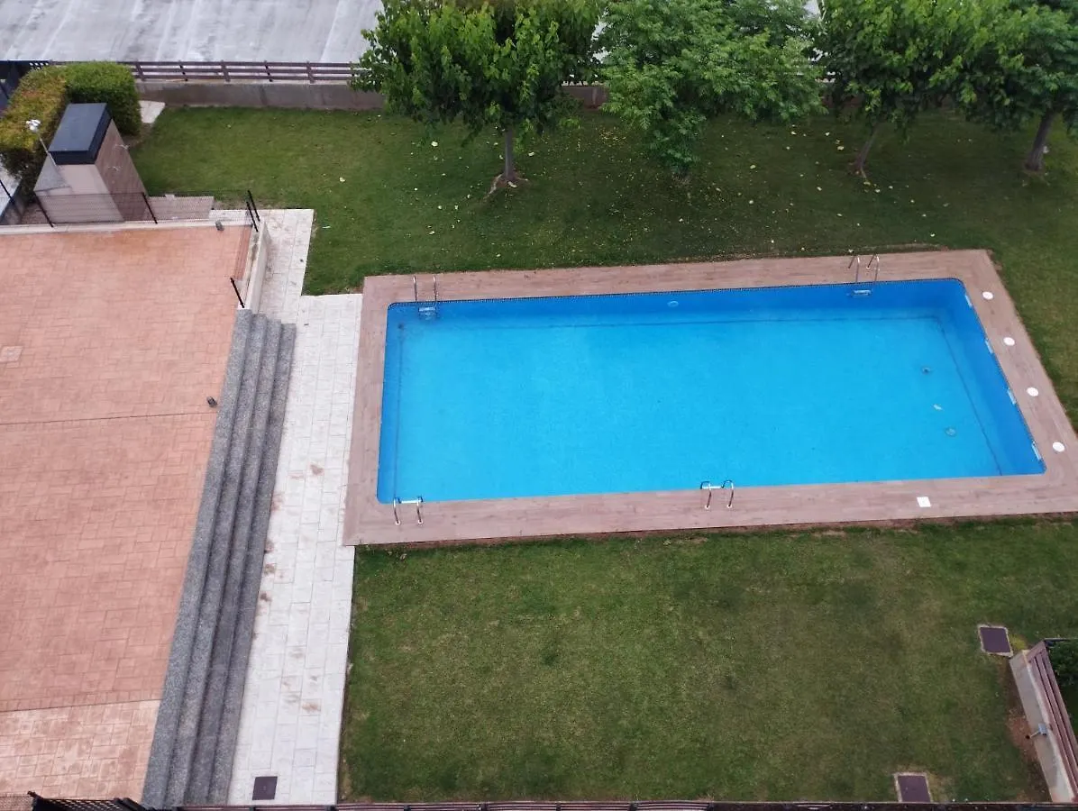 Appartamento Atico Con Hidromasaje, Terraza Y Piscina En Ebrehogar Amposta