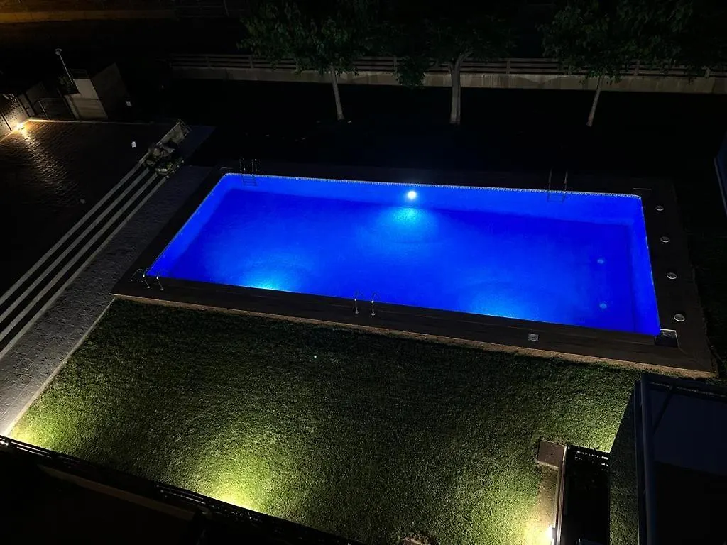Atico Con Hidromasaje, Terraza Y Piscina En Ebrehogar Apartment Amposta