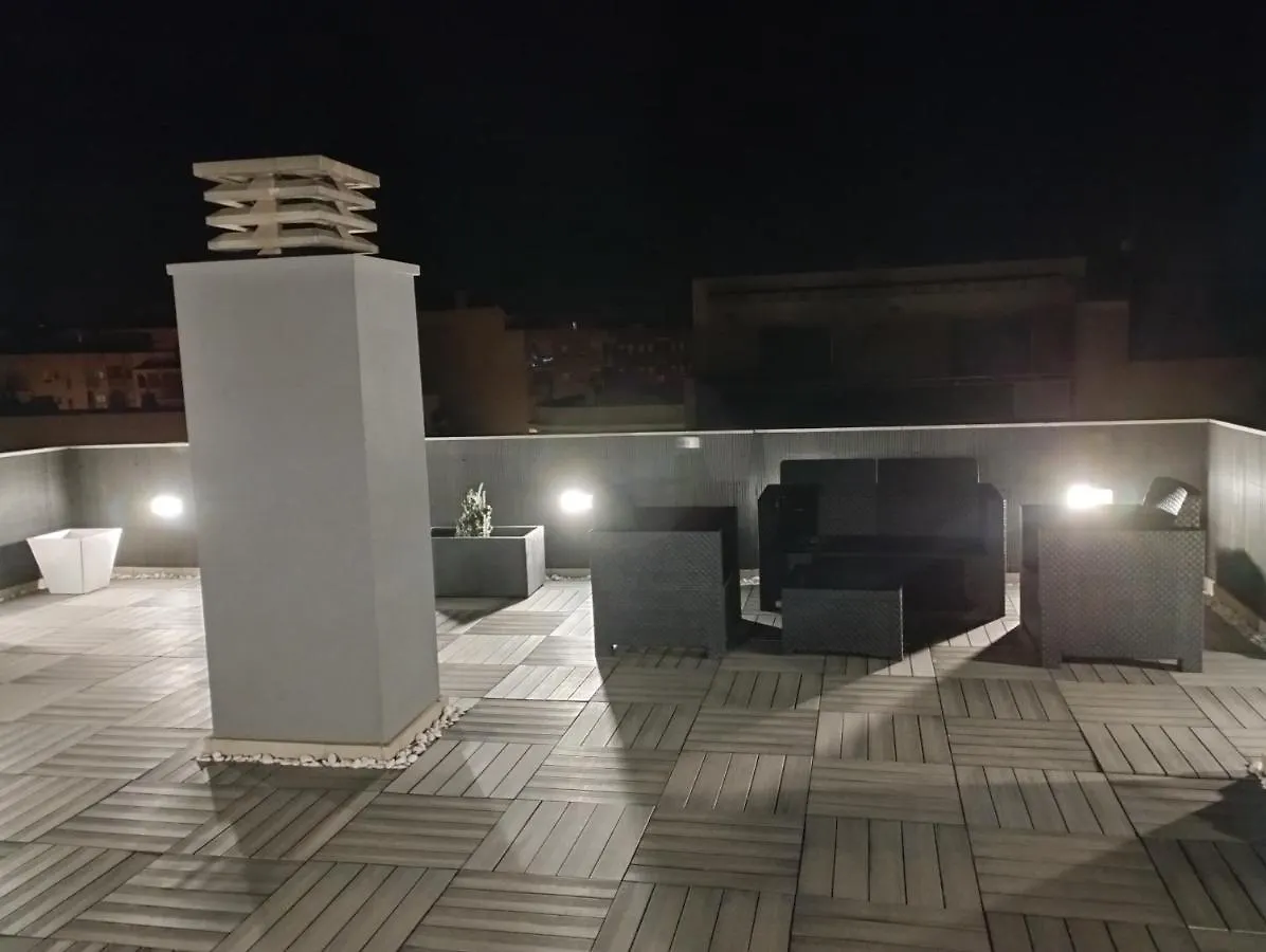 Appartamento Atico Con Hidromasaje, Terraza Y Piscina En Ebrehogar Amposta Spagna