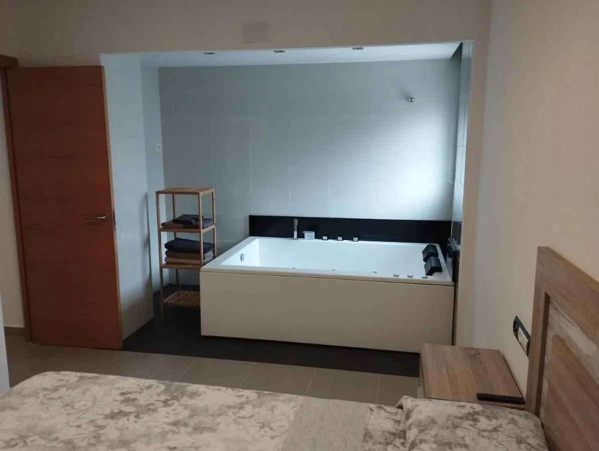 Appartamento Atico Con Hidromasaje, Terraza Y Piscina En Ebrehogar Amposta